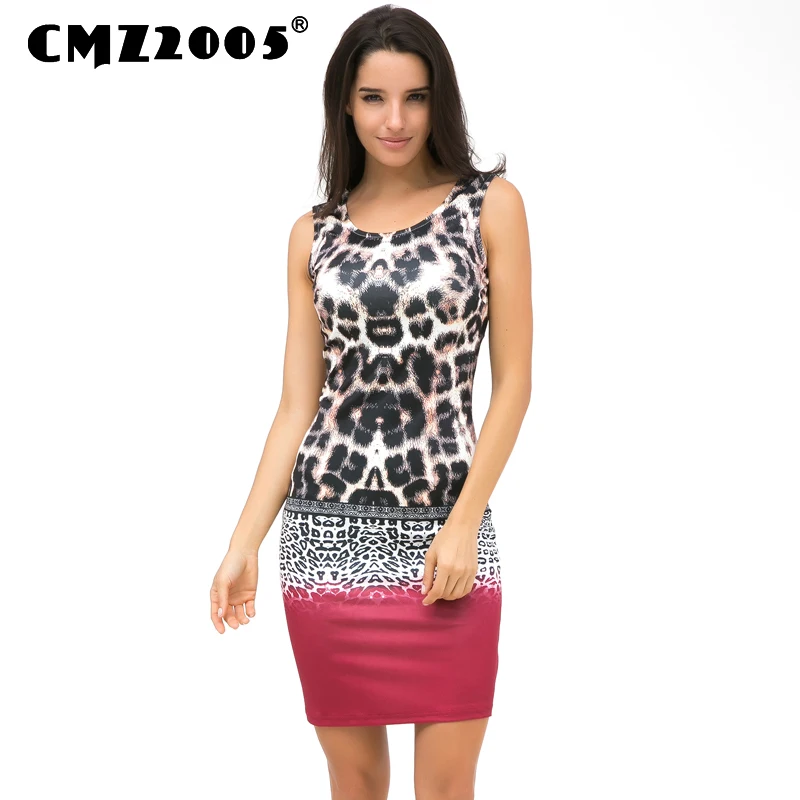 Женское трикотажное платье Desigual летнее облегающее с тропическим цветочным