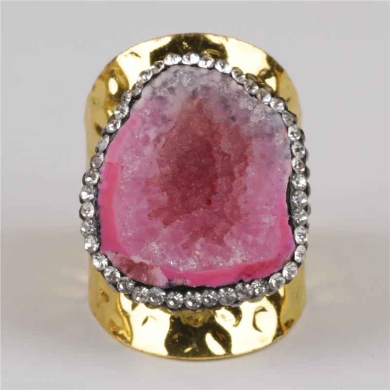 big gold polished rose hot pink geode crystal stone slice pave rhinestone bead charm open hammered ring cuff for woman man | Украшения и