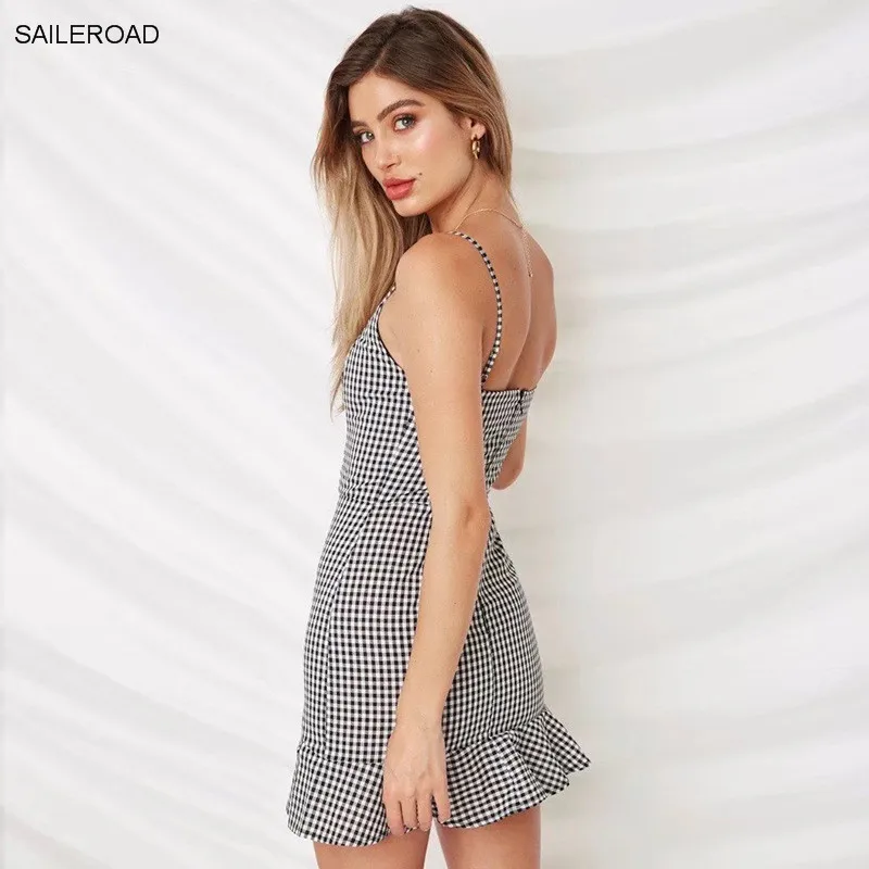 Новое летнее платье женское повседневное облегающее черное белое клетчатое