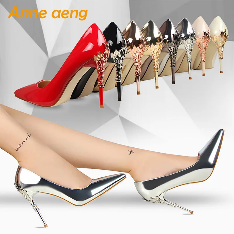 Женские туфли лодочки на высоком тонком каблуке серебристые с острым