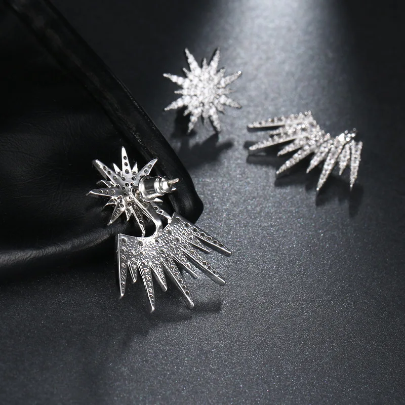 Модные серьги гвоздики с кубическим цирконием серебристого цвета в форме глаз