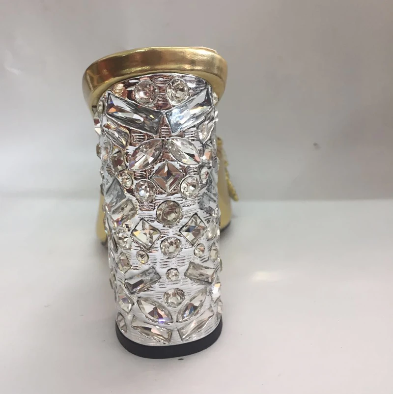 Женские кожаные туфли Macytino украшенные стразами и цветами на высоком каблуке