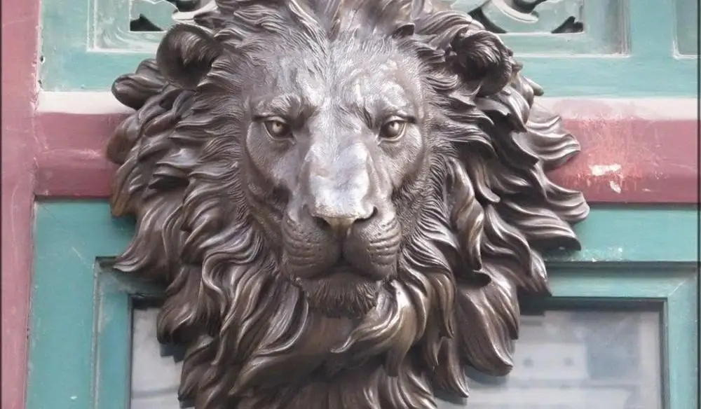 

Огромное бронзовое настенное украшение в западном стиле, скульптура в виде короля льва с животными, 42 см