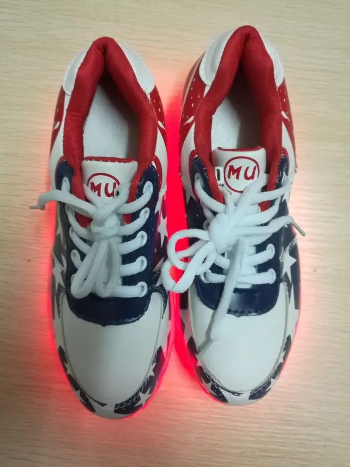 Детская обувь светящиеся кроссовки для мальчиков с usb-зарядкой Повседневные