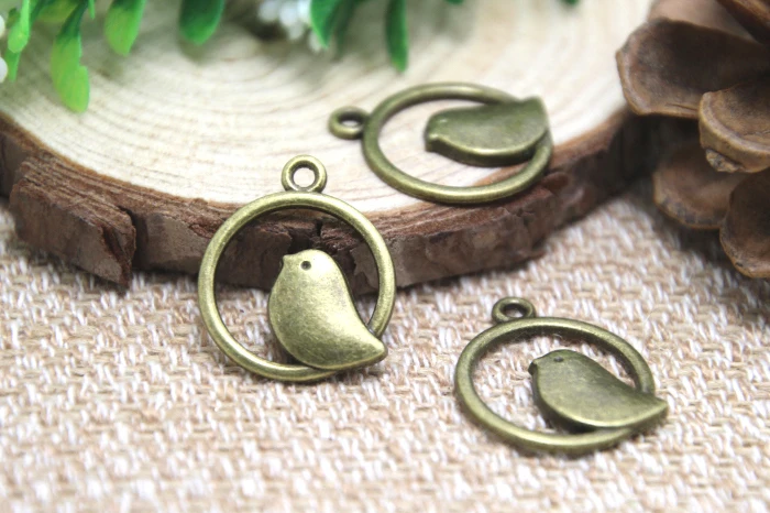 

20pcs-- Bird Charms, Antique bronze Bird in Swing Charm Pendants 20mm