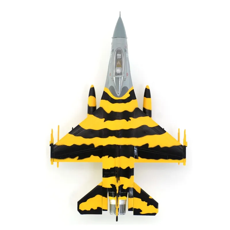 Готовая модель самолета из пластмассы с разрешением 1:72|Наборы для сборки