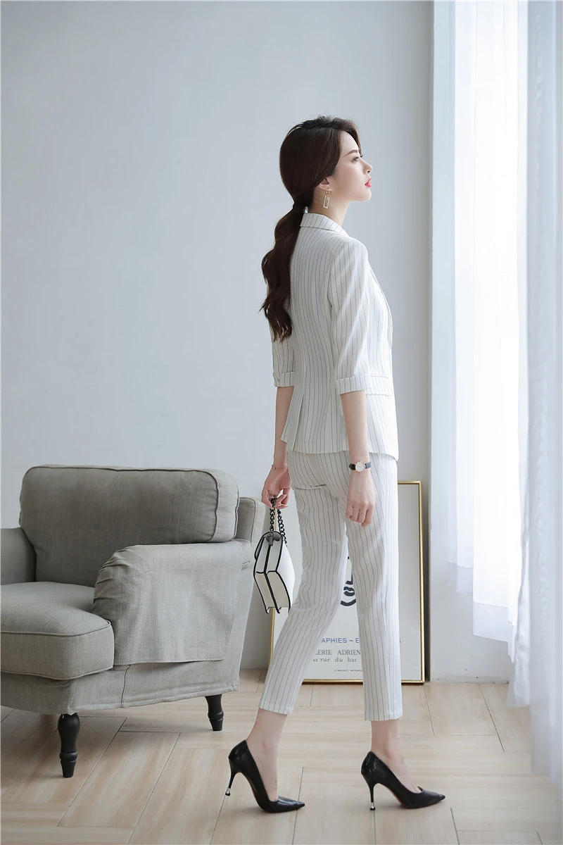 Модные женские деловые костюмы в полоску с курткой и брюки-карандаш офисная