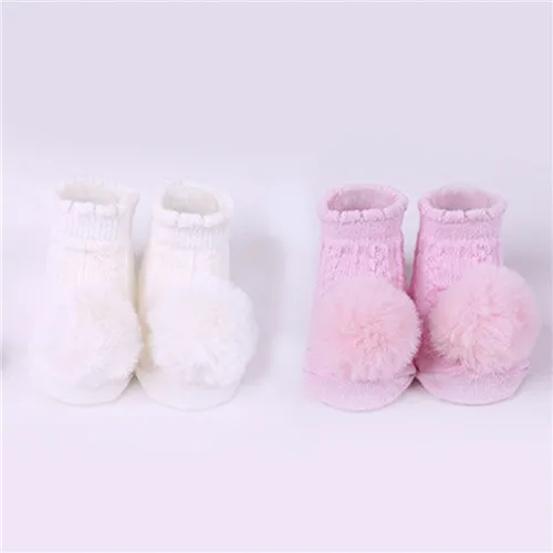 White Pink 2 пар/уп. носки с помпонами для новорожденных хлопковый зимний подарок, Комплект носков, противоскользящие носки с помпоном для маленьких девочек 0-6 месяцев - Цвет: White Pink