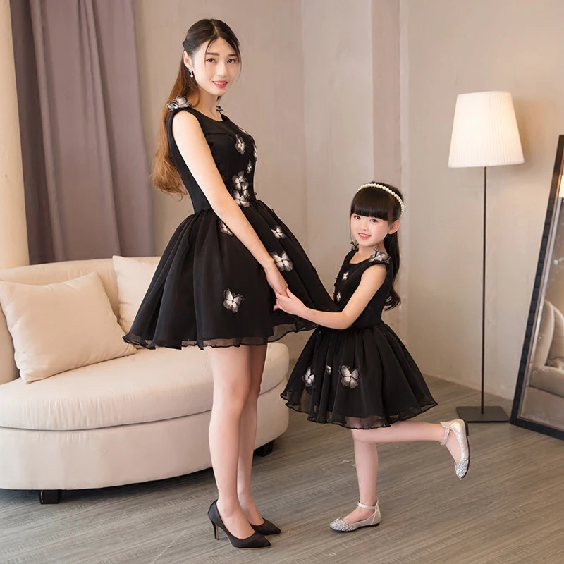 Платья для мамы и дочки Свадебная вечерняя одежда семейные одинаковые костюмы с