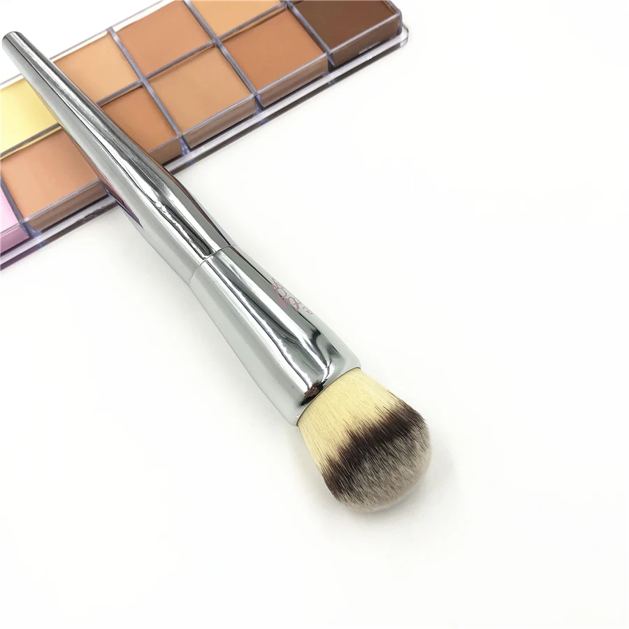 Кисть для румян Live Beauty полностью #227 угловая серебряная It Косметика #206 круглая