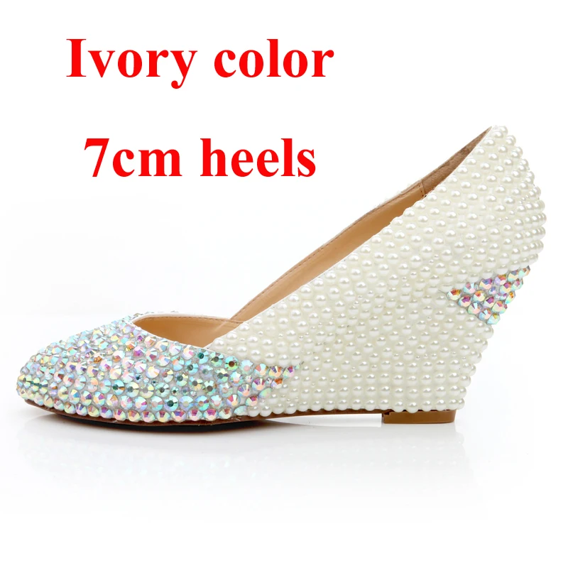 Новинка Модные туфли цвета слоновой кости с жемчугом свадебные на танкетке