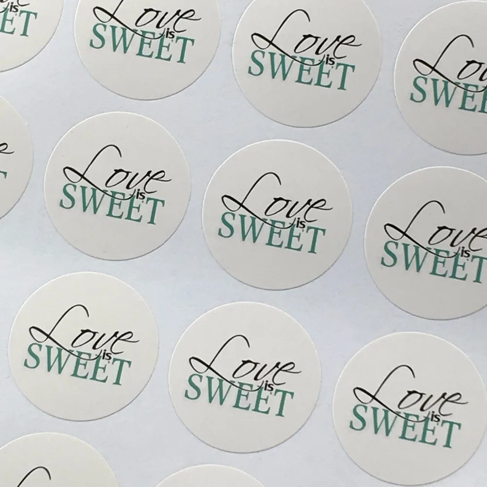 300 шт./лот 3 см круглые клейкие этикетки с принтом Love is Sweet для упаковки ювелирных