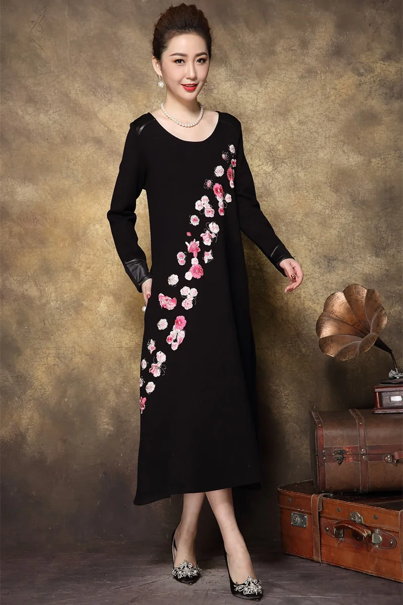 2017 зимнее женское винтажное длинное трикотажное платье средней длины с вышивкой