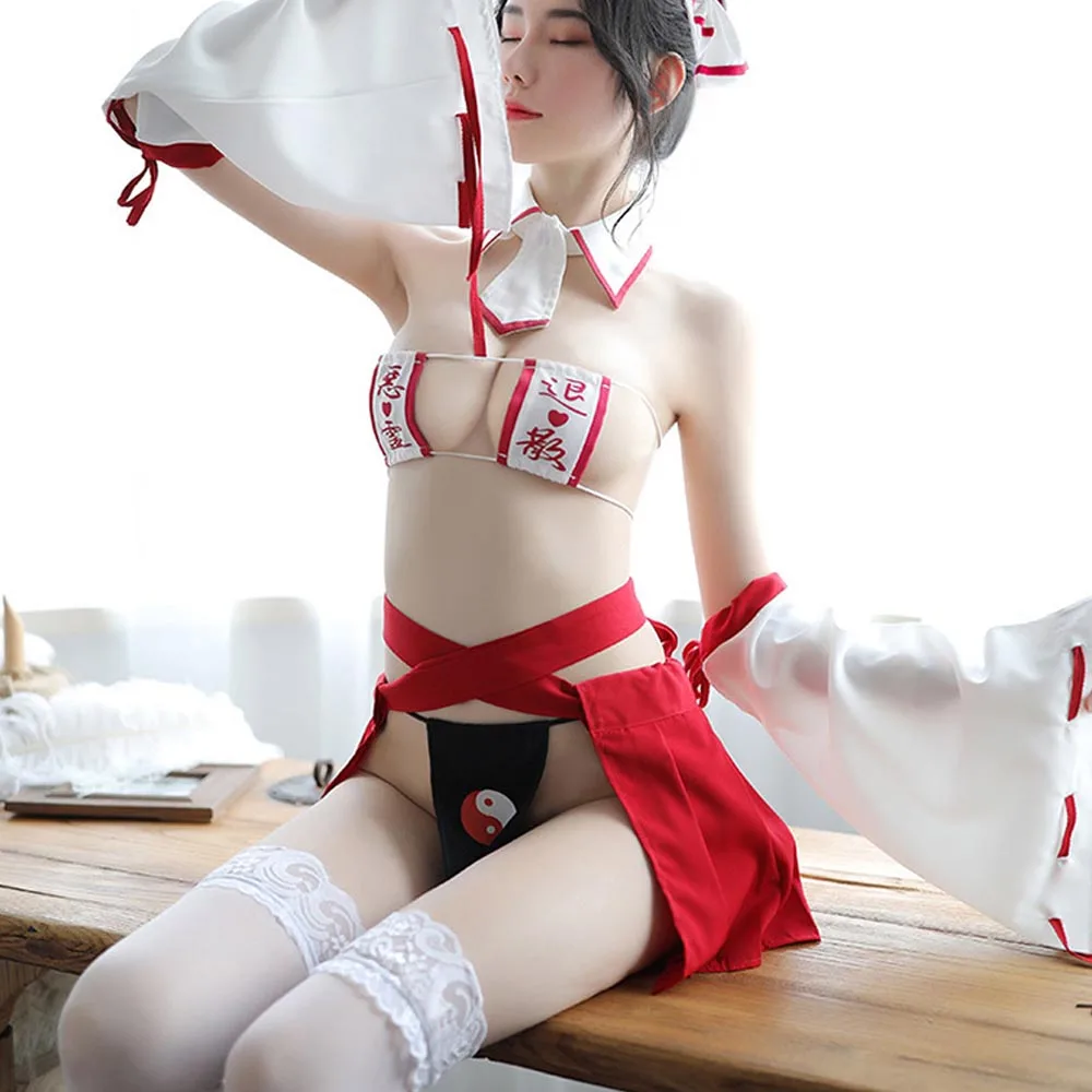 Cosplay babe 3
