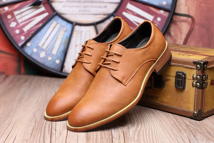 Модные дышащие мужские модельные туфли в британском стиле из натуральной овечьей кожи с острым носком на весну и зиму деловые Свадебные лоферы