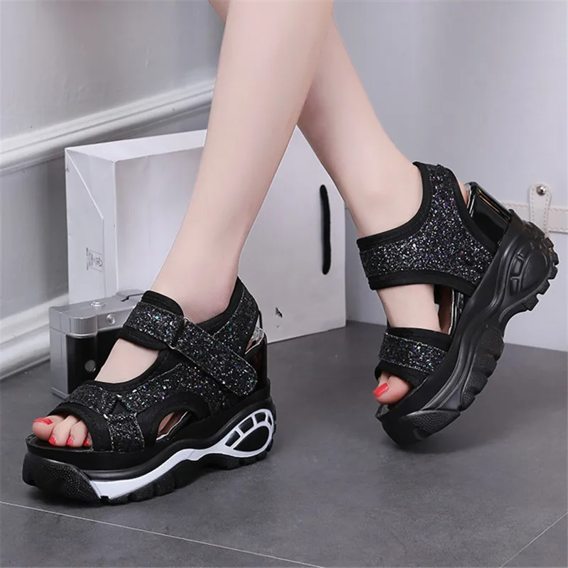 

Fish Mouth Muffin Bottom Women's Summer New Sequins Korean Version of The Wild Increase Sneakers Roman Slope with Thick Sandals