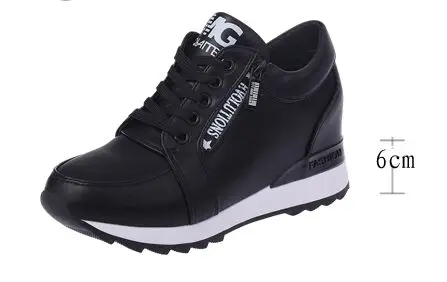 Новинка 2019 года Сезон осень Черные и белые повседневные туфли на скрытой