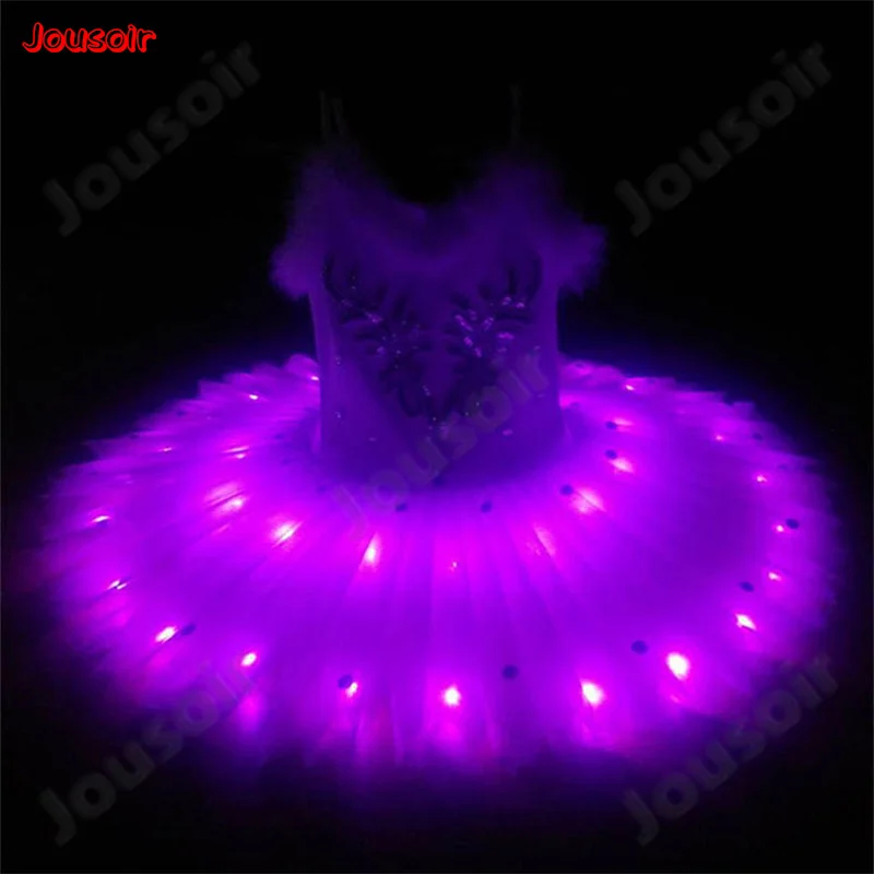 Фото LED Ballet Performance Adult feather fluffy skirt fluorescent led sequins little swan sling performance CD15 T02 Тематическая LED Ballet Performance Adult feather fluffy skirt fluorescent led sequins little swan sling performance CD15 T02 Тематическая