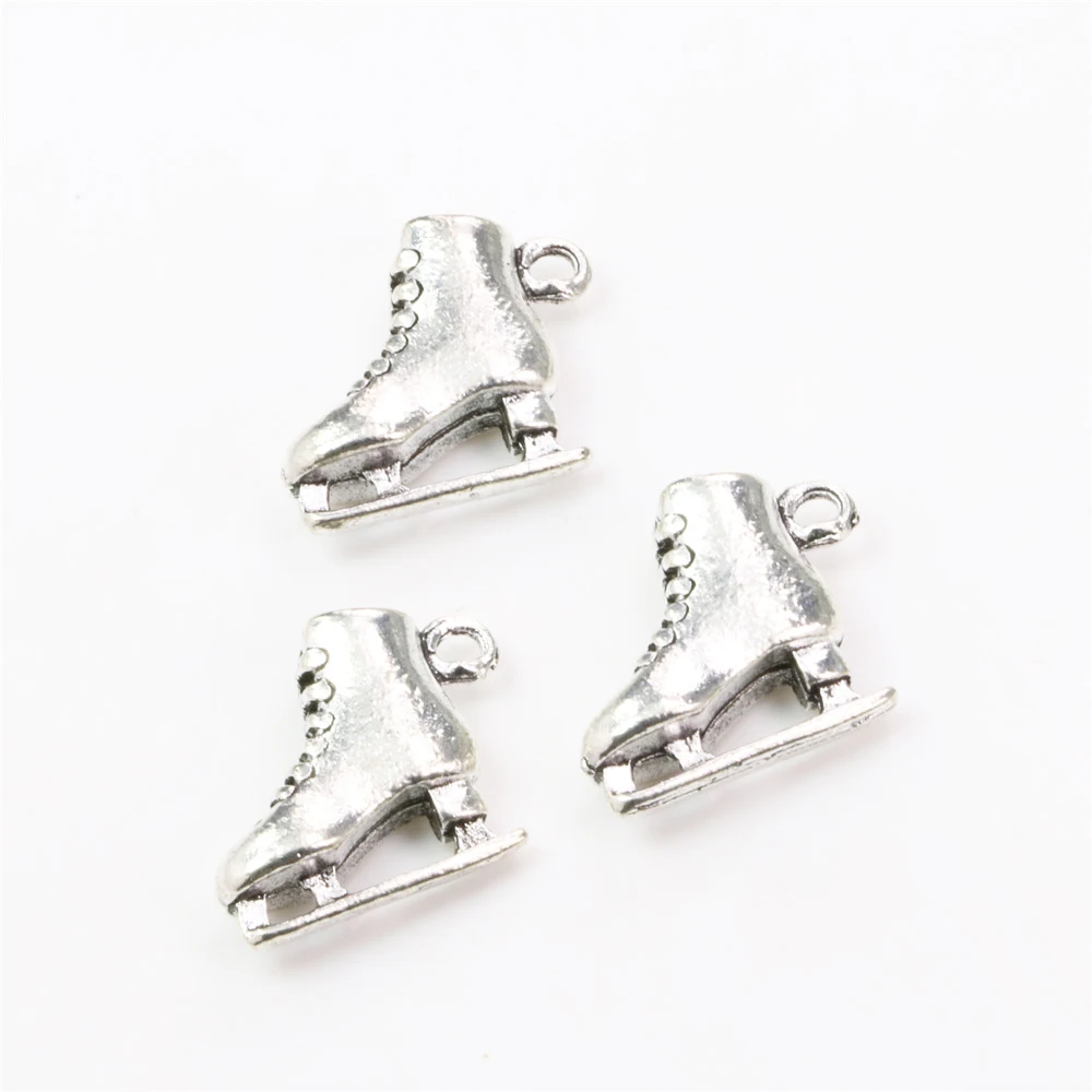 Набор из 12 винтажных подвесок серебристого металлического сплава для