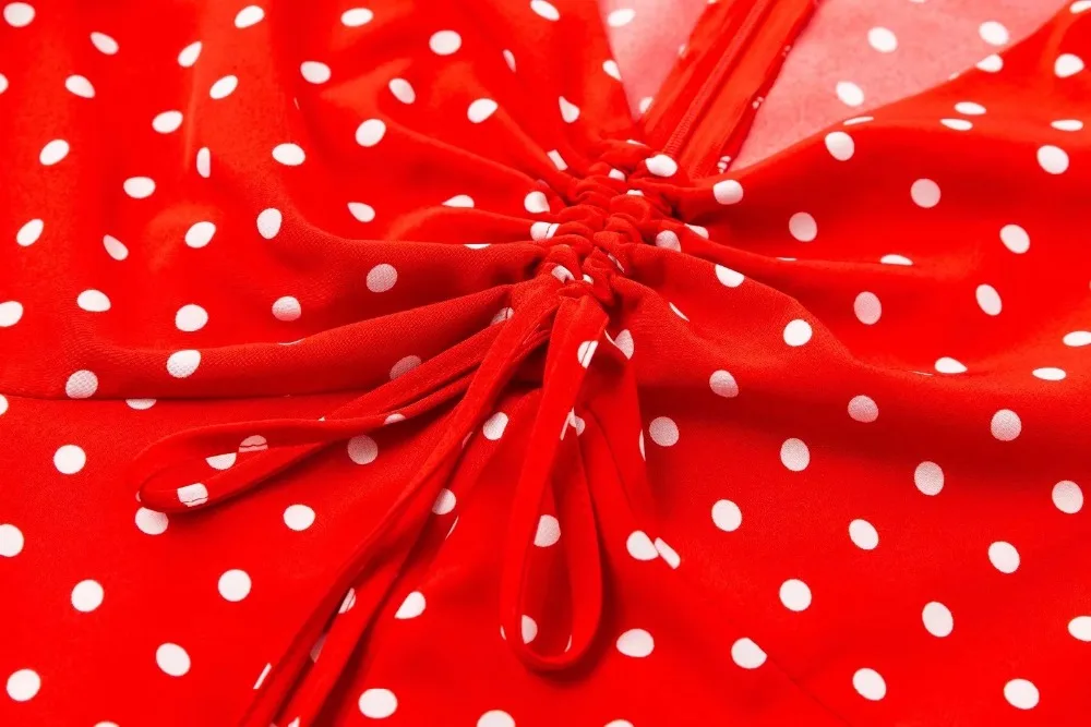 Женский комбинезон в горошек с V образным вырезом|Комбинезоны c шортами| |