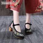 Veowalkженские парусиновые туфли на каблуке с вышивкой павлина; Винтажные Женские повседневные джинсовые туфли-лодочки Mary jane с вышивкой на блочном каблуке