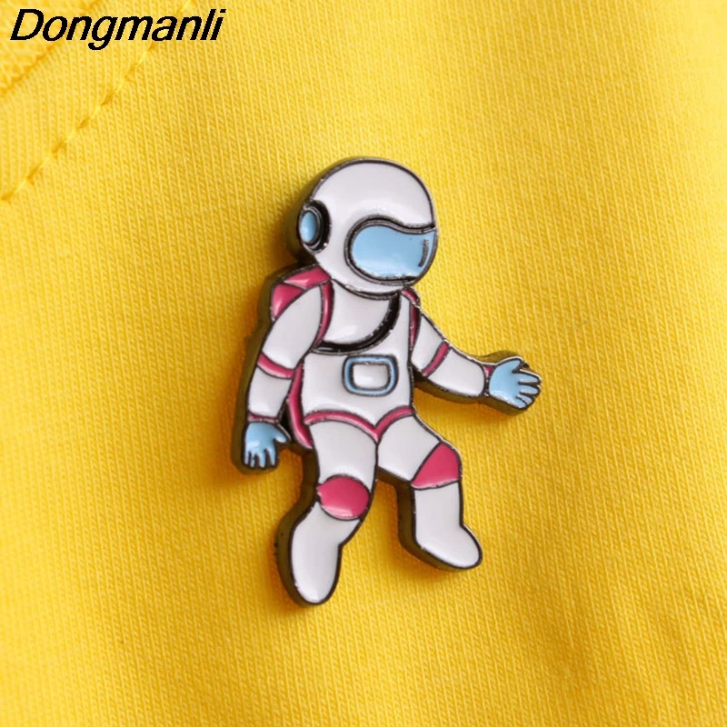 P3614 Dongmanli милые космонавты космический корабль планета металлические эмалированные булавки и броши для женщин модные нагрудные значки подарки