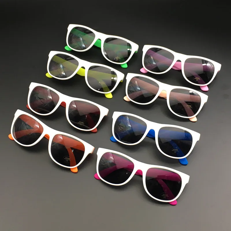 

48 Pairs/lot Customized Party Sunglasses Wholesale Unisex Classic Mixed Color Party Sunglasses Party Return Gifts for Guests