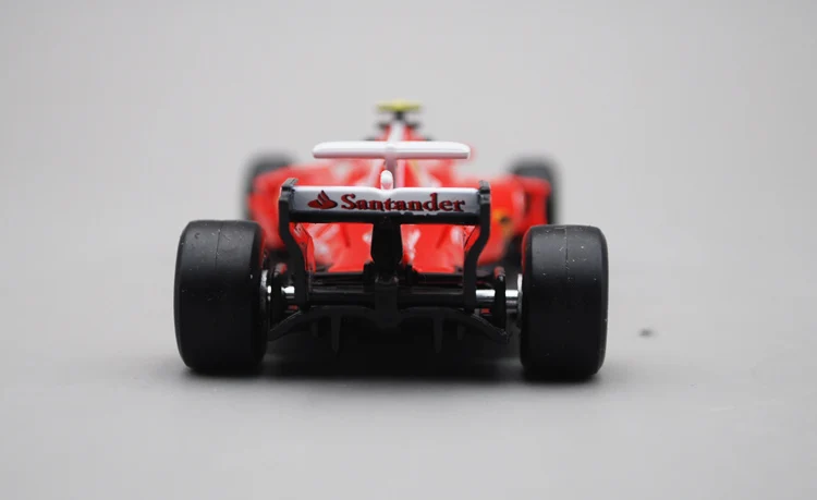 Модель гоночного автомобиля Bimei Gao 1:43 SF70 H F1 модель KIMI 7 Vettel 5 для Ferrari|Статуэтки и