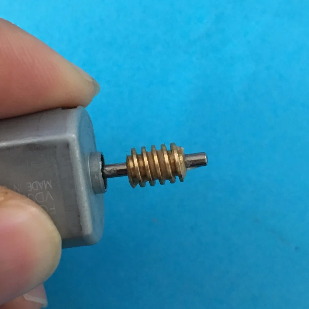 2 шт/партия K930Y 6 V 50mA Mini 140 DC мотор с латунным приводом на нем Бесплатная доставка по