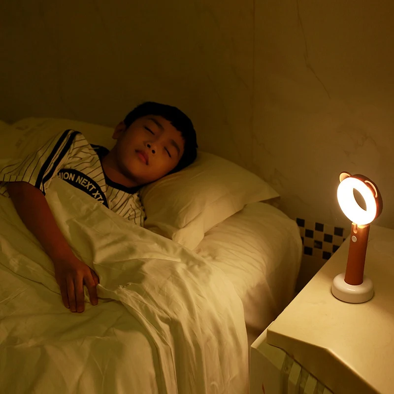 Светодиодная настольная лампа для домашних животных с USB-зарядкой и защитой глаз