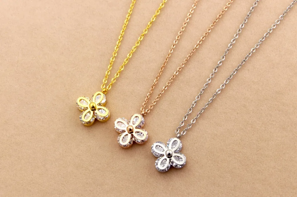 

Classic High Quality Flower necklace Titanium Steel Rose Gold color Women Flower Pendant Necklaces ,wholesales price