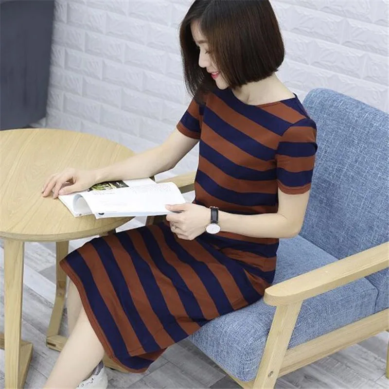 Женское вязаное платье в полоску Длинное свободное с короткими рукавами и