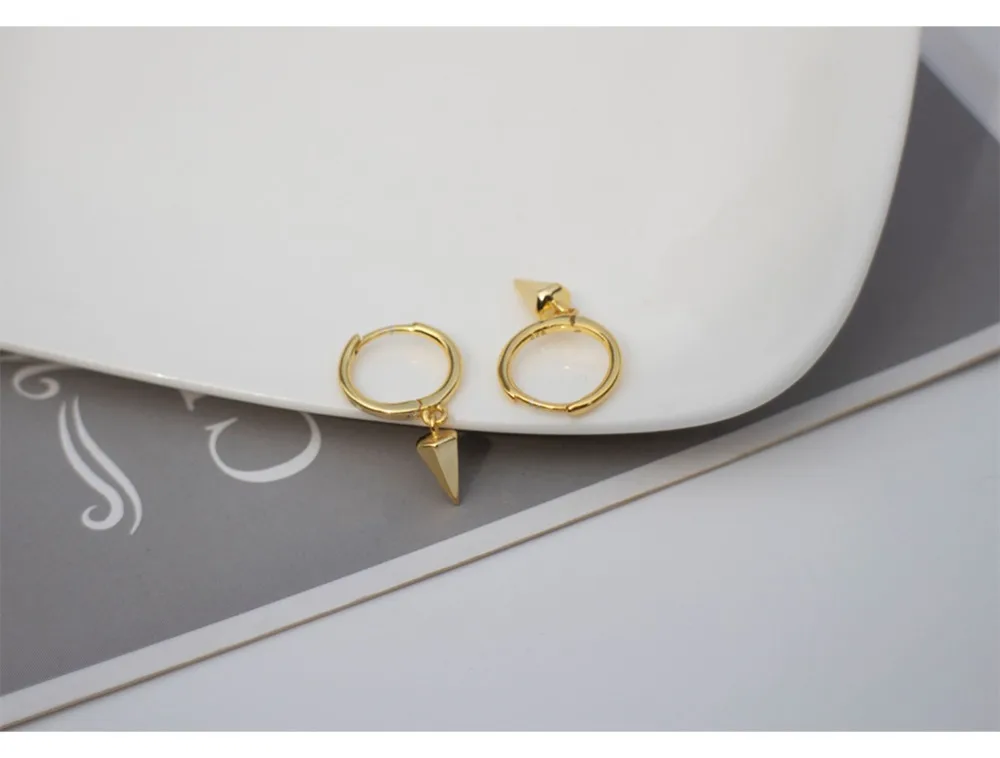 Серьги из стерлингового серебра S925, простая Геометрическая, Шестигранная форма, коническая Ушная кость, Ушная пряжка, панк ветер, дикая, для мужчин и женщин, серебряные серьги, ювелирные изделия