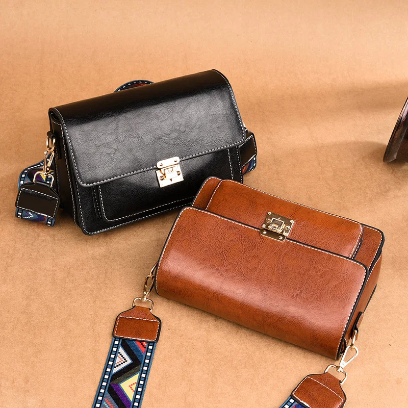 

Lock Lock Small Square Bag Female New Fashion Wide Shoulder Strap High Quality Casual Wild Shoulder Messenger Bag