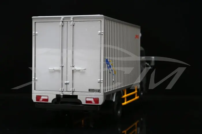 Литая под давлением модель автомобиля JMC Kairui N800 800 грузовик 1:18(серебро)+ маленький подарок