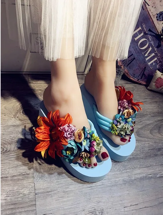 Женские летние шлепанцы HAHAFLOWER синие пляжные на танкетке с цветочным принтом