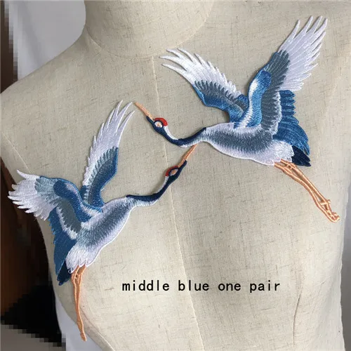 middle blue SASKIA 1 пара вышитых пластырей в китайском стиле аппликация на одежду вышивка красно-коронованный журавль птицы Сделай Сам вышитые наклейки для одежды - Цвет: middle blue