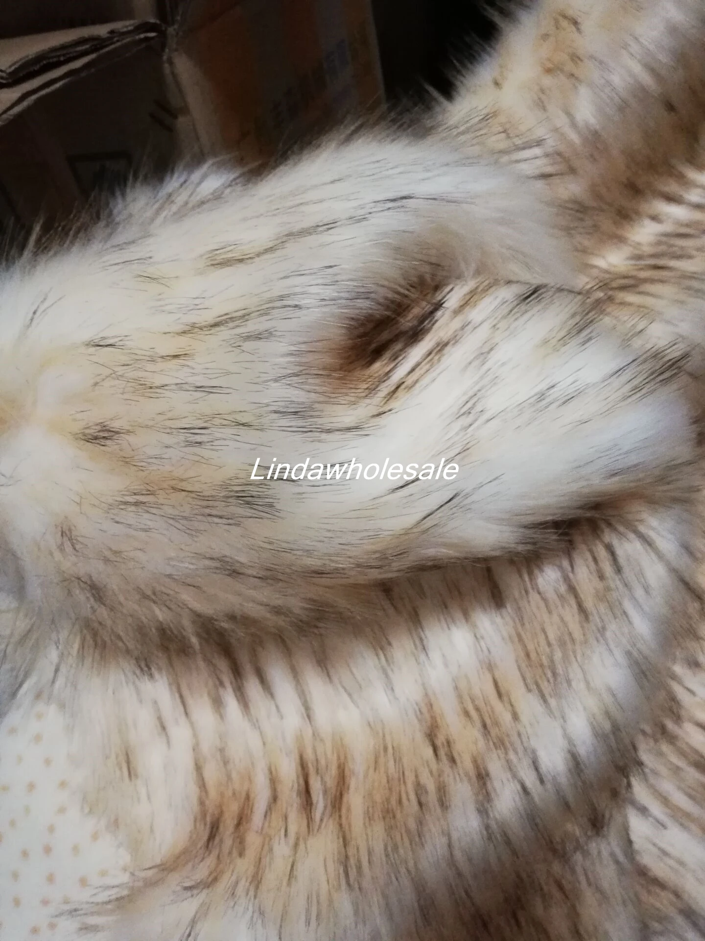 Высококачественная плотная плюшевая ткань светло-желтого цвета с имитацией