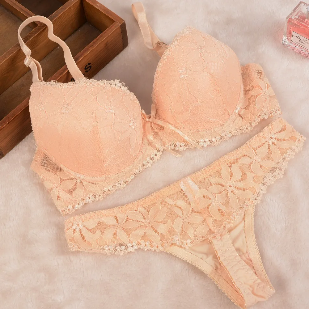 Женский комплект кружевного нижнего белья с чашкой пуш ап размеры 32 38|bra set|bra set