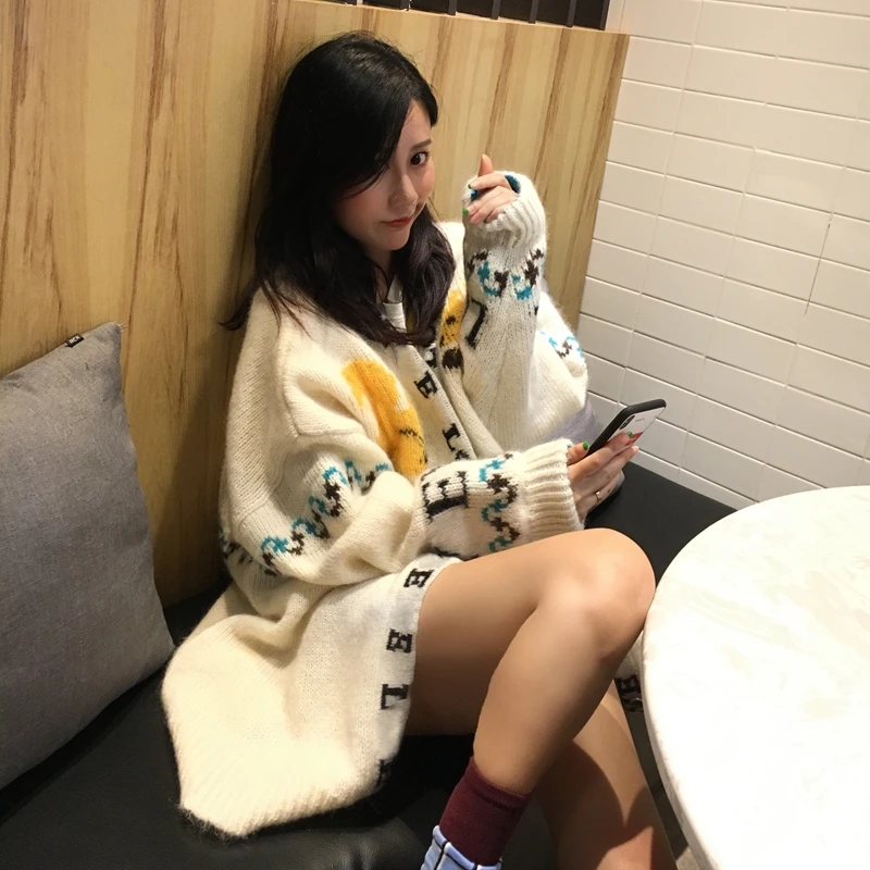 Tide brand little squirrel sweater female 2018 cardigan in the long section loose mohair thick line jacket long-sleeved |