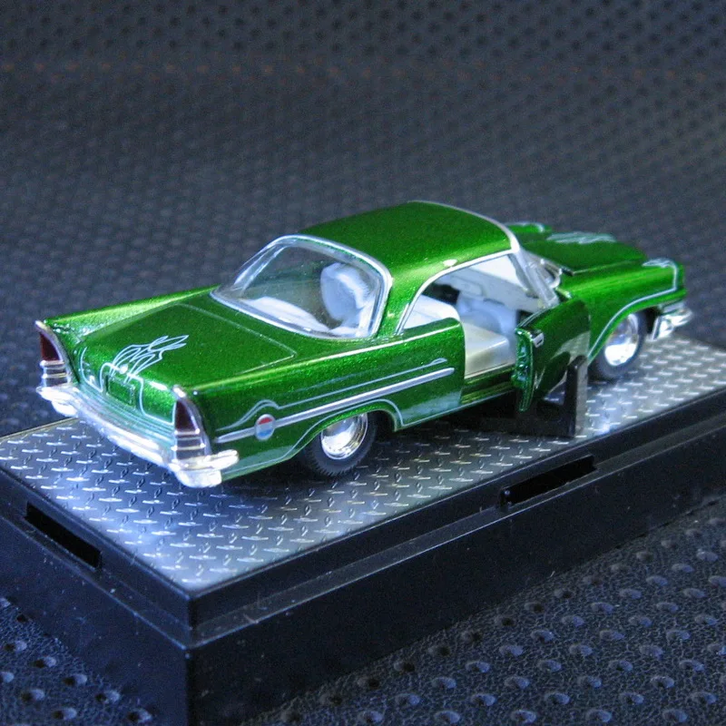 M2 1: 64 1957 Chrysler 300C бутик сплава игрушки для детей Детские игрушки модель оригинальная коробка