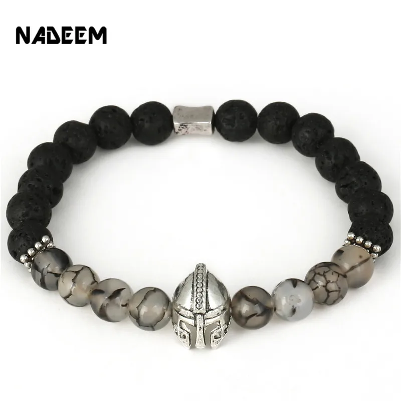 Браслет серебряного цвета с подвесками в виде римского воина | Украшения и