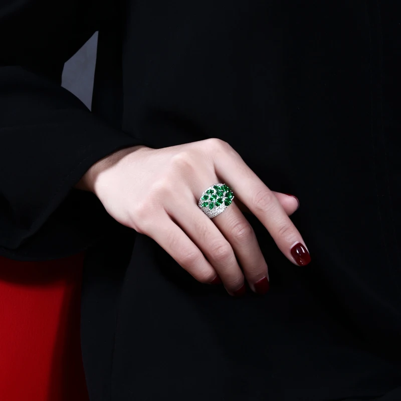 Женское Обручальное кольцо элегантное с цветным камнем и кристаллом из фианита