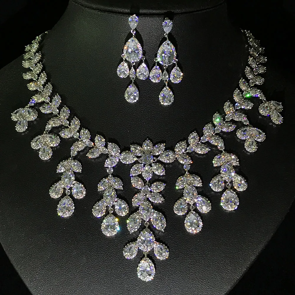 Комплект из колье и серёг гвоздиков с фианитом|jewelry sets|bridal setcrystal earrings necklace |