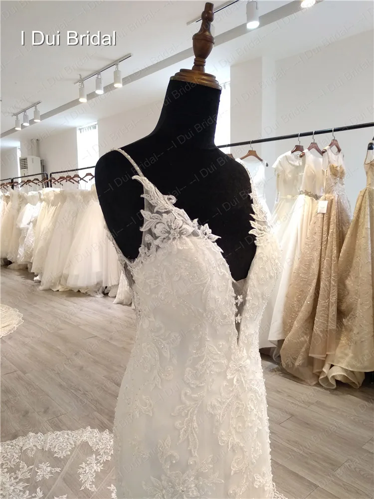 Spaghetti Strap Lace Wedding Dress Low Back Luxury Appliqued Beaded Bridal Gown Real Photo Factory Custom Made
