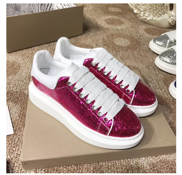 Шикарная Уличная обувь на плоской подошве со звездами Женская повседневная