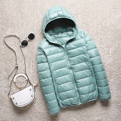 Pale-Green-H SINGRAIN большой пуховик женский с капюшоном утиный пух пальто ультра светильник верхняя одежда зимнее портативное пальто размера плюс теплое 4XL-7XL - Цвет: Pale-Green-H