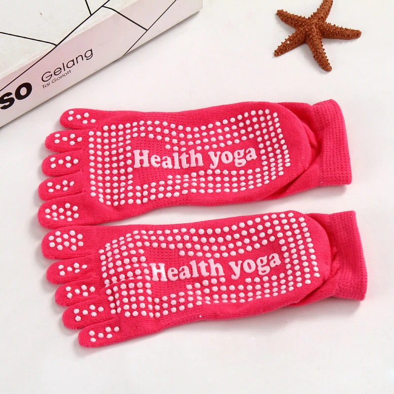 Для женщин носки противоскользящие для занятий йогой с пятью пальцами низким