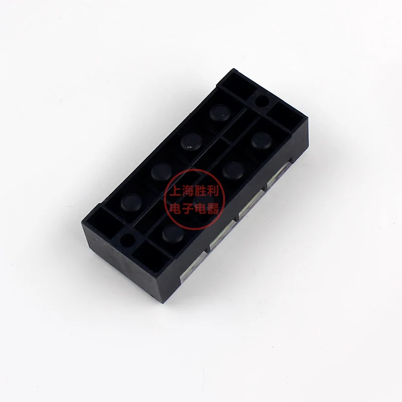P147 600V 45A TB 4504 Панельное крепление с фиксированным барьером 4 положения 8 винтов