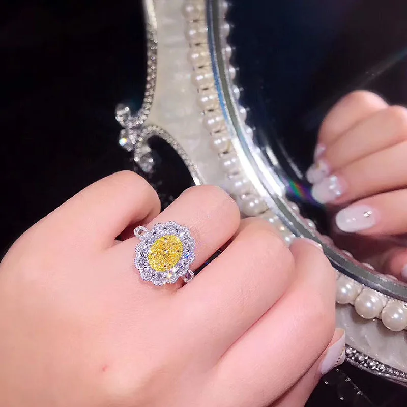 

Jewelry 18K White Gold Center Yellow 1ct Oval Cut Moissanite Double Halo Ring Engagement Ring Wedding Ring For Women
